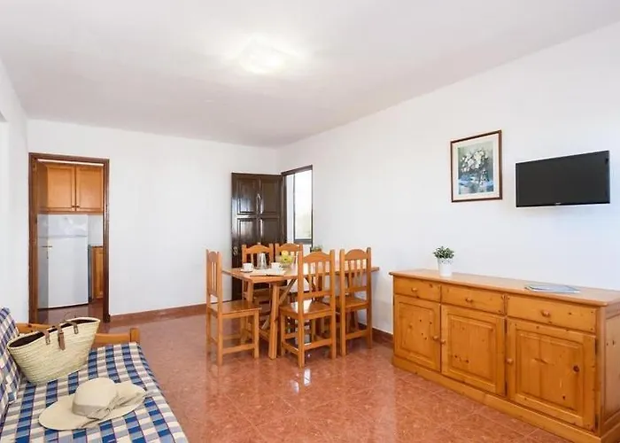 Sol Y Mar Lejlighedshotel Cala'N Blanes (Menorca)